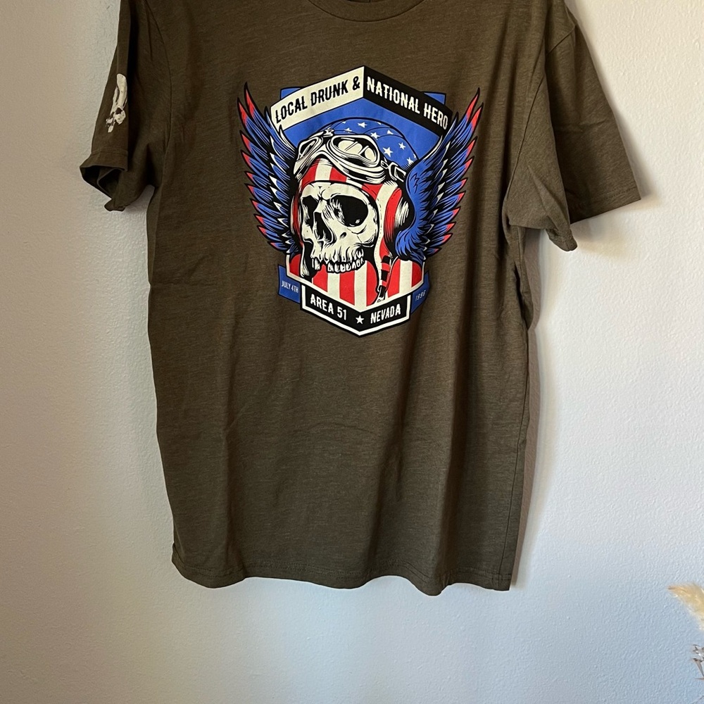 ❗️💲CLOSEOUT SALE: $5 💲❗️- Olive Graphic Tee with Skull and Wings